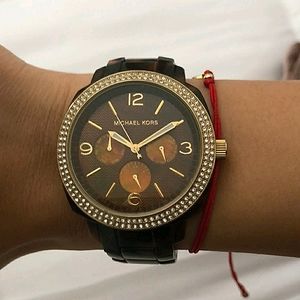 MK Boyfriend tortious shell watch